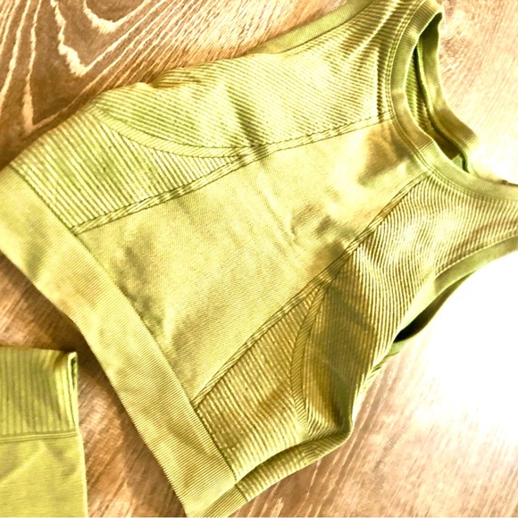 2-Piece Body Suit/Workout Suit - Picture 3 of 4